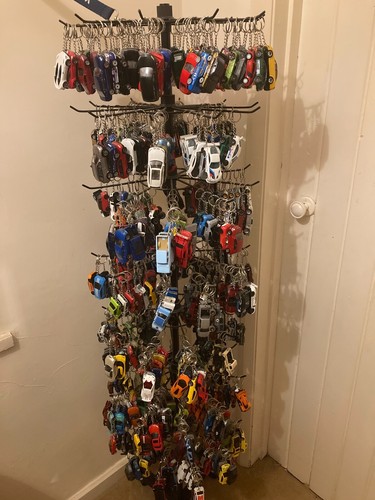 Model car keyrings - model,